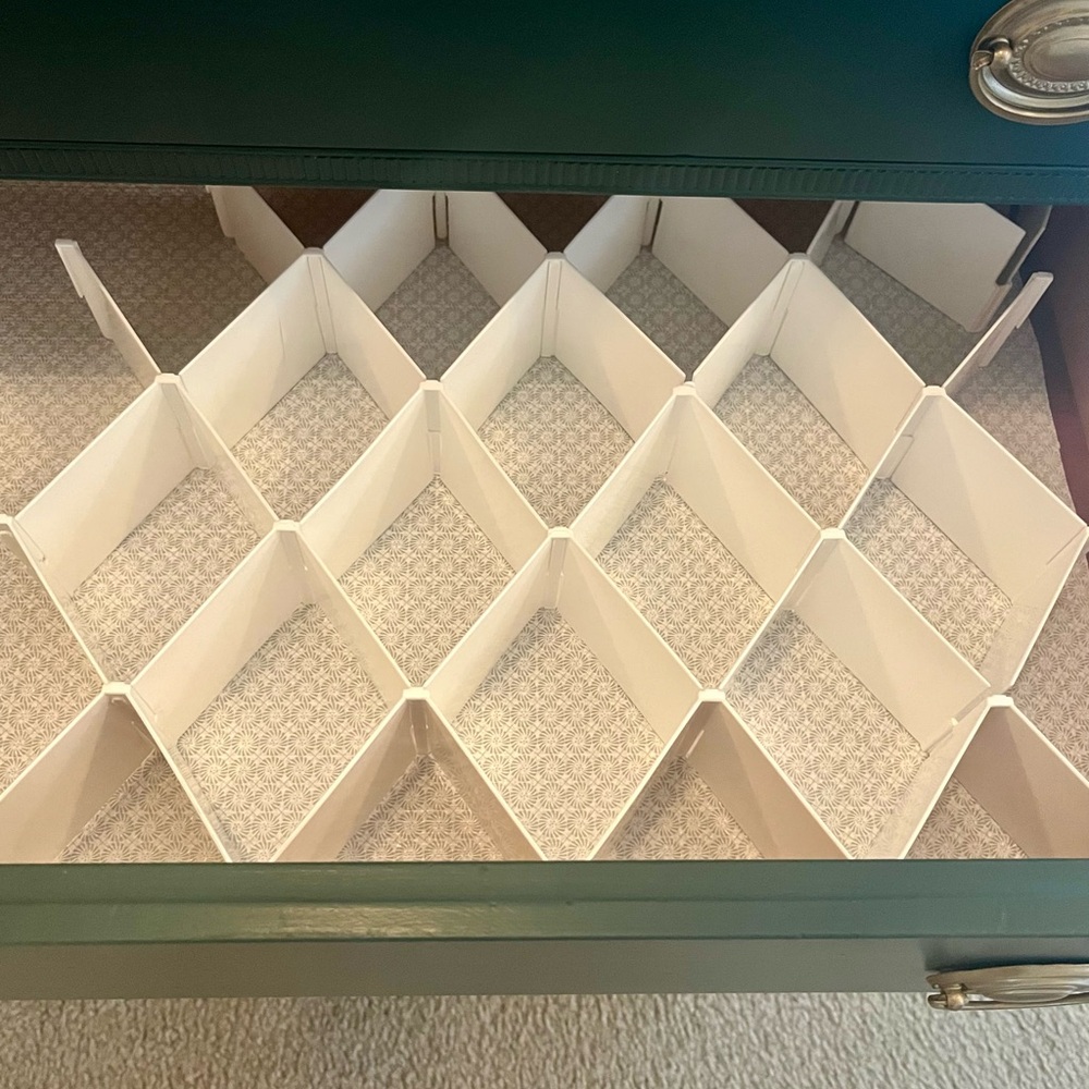 Adjustable Drawer Organizer in White